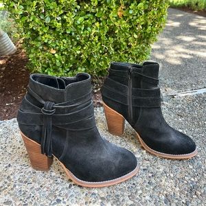 Sole Society Black Suede Heals -Size 9.5